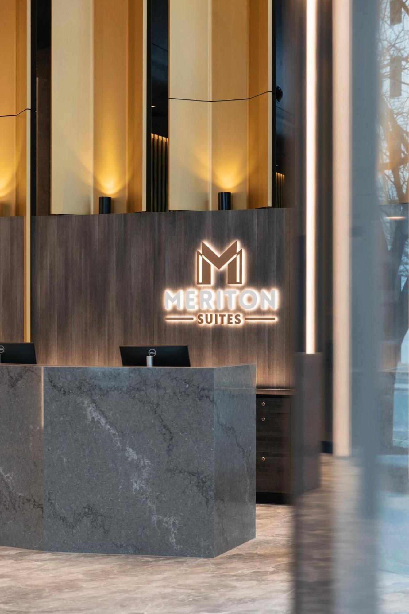 Meriton Suites Canberra Zewnętrze zdjęcie Meriton Suites