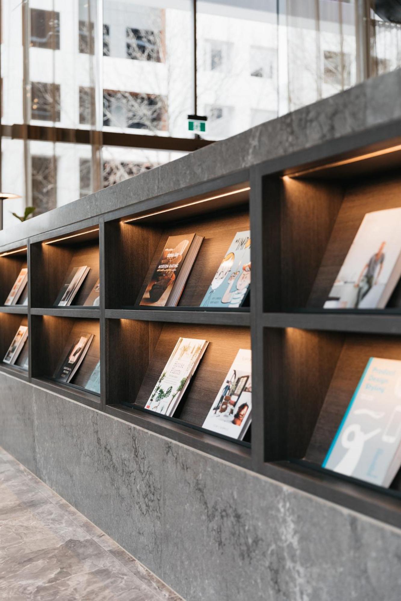 Meriton Suites Canberra Zewnętrze zdjęcie Publications