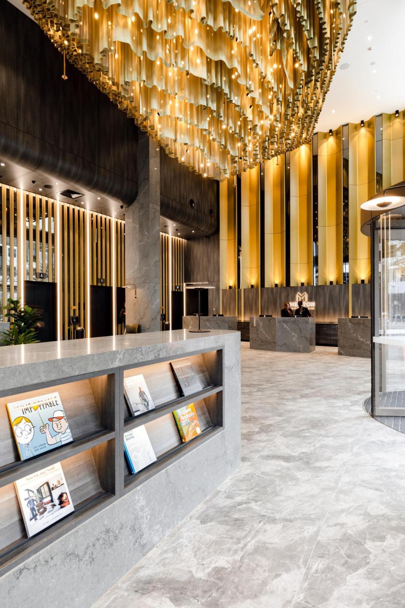 Meriton Suites Canberra Zewnętrze zdjęcie The lobby of the hotel