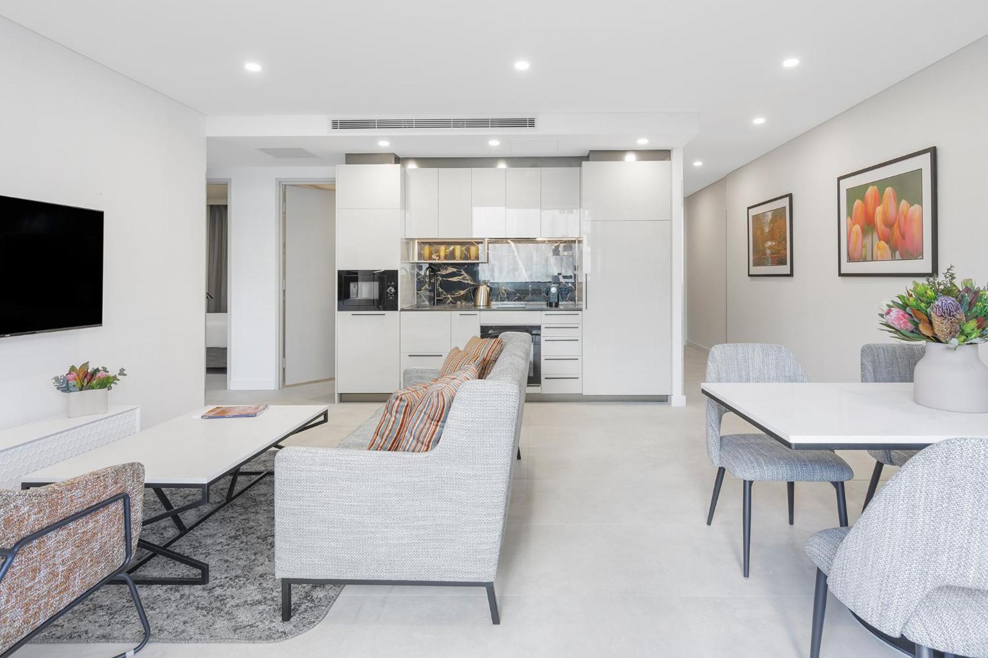 Meriton Suites Canberra Zewnętrze zdjęcie A typical apartment interior