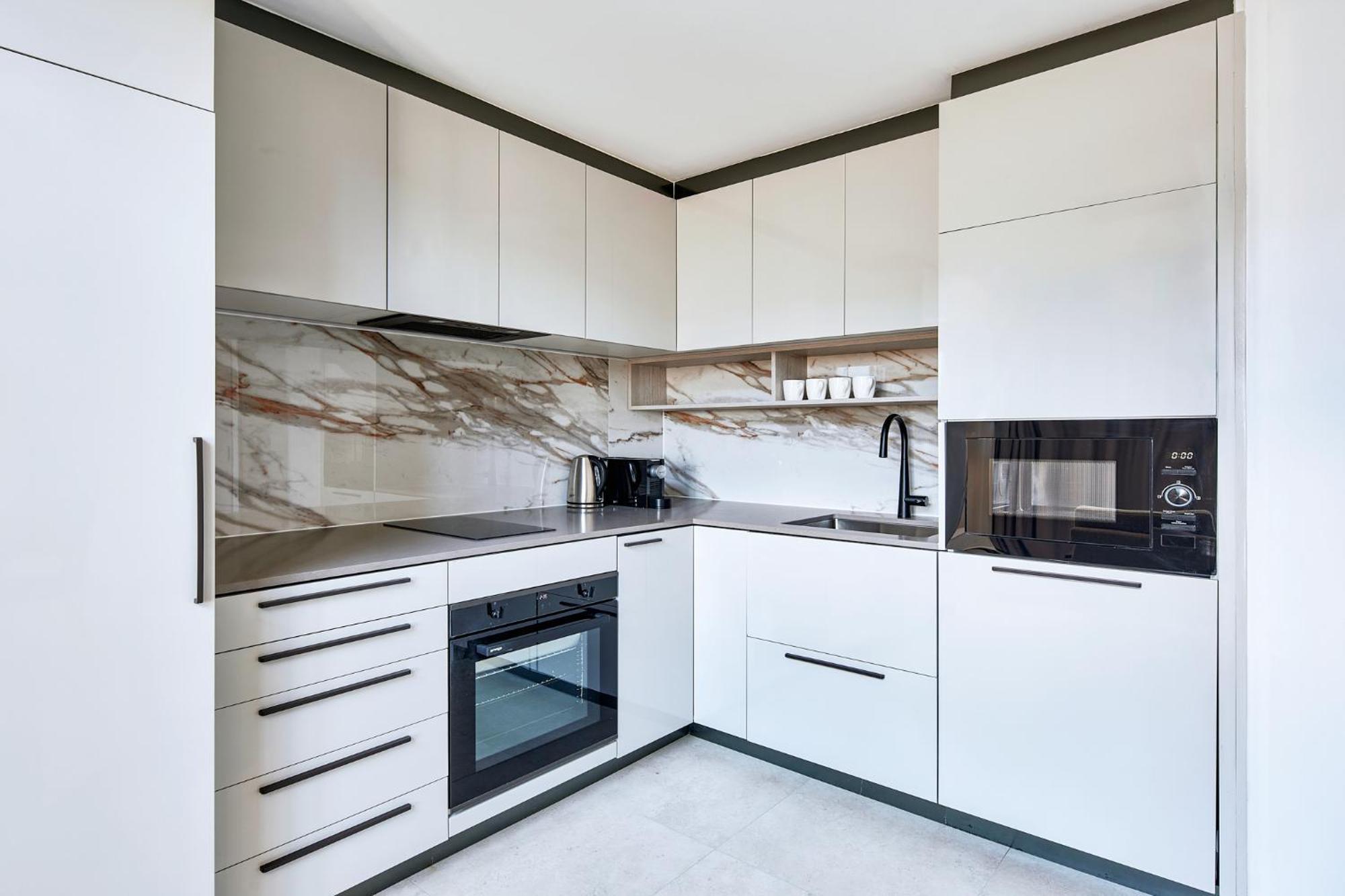 Meriton Suites Canberra Zewnętrze zdjęcie A modern kitchen