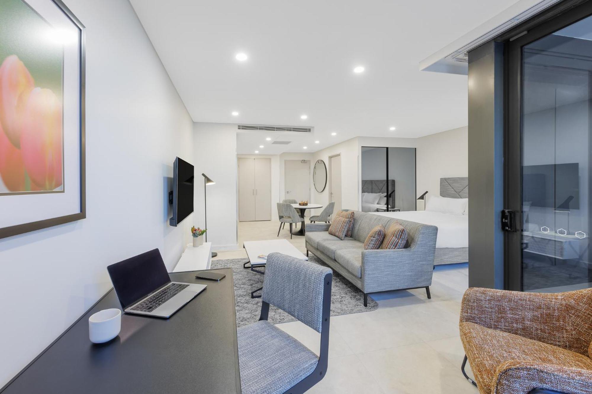 Meriton Suites Canberra Zewnętrze zdjęcie A typical apartment interior