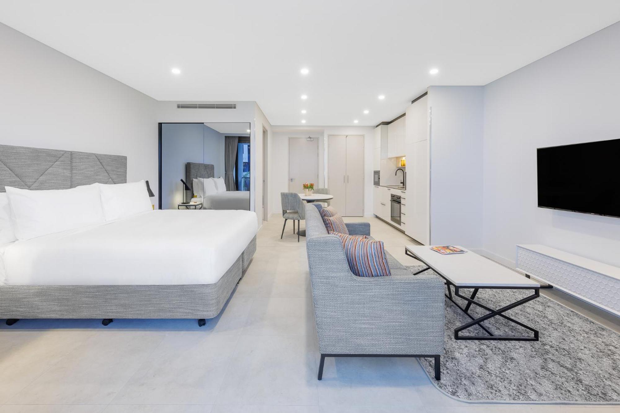 Meriton Suites Canberra Zewnętrze zdjęcie Studio apartment